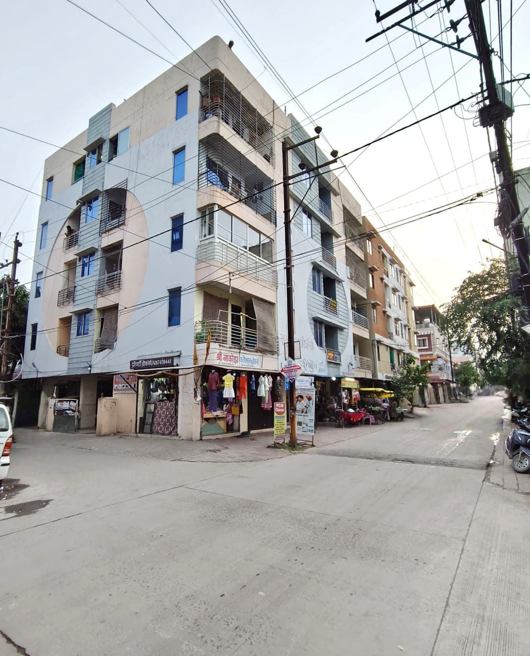 Flat in Indore - Image 1 of 7