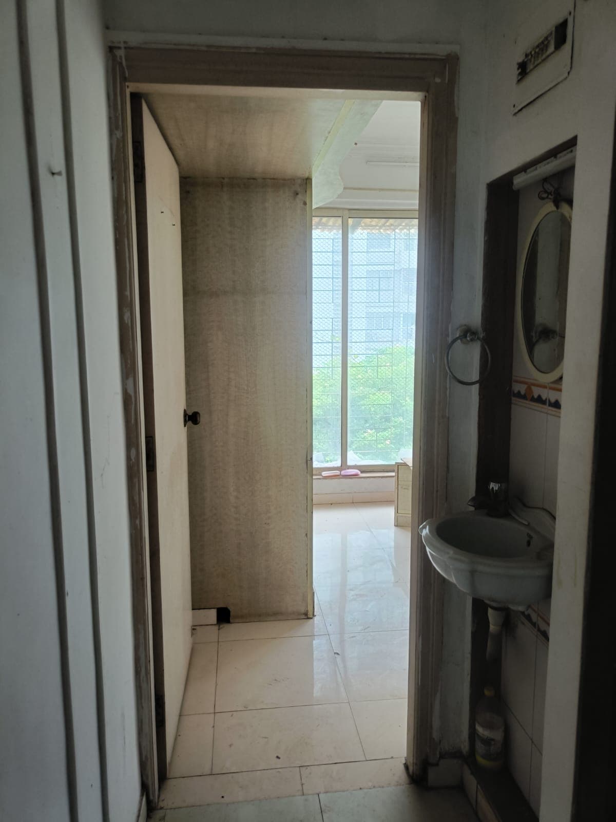 Flat in MUMBAI SUBURBAN - Image 1 of 7
